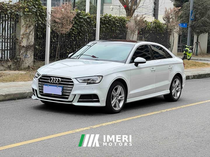Audi A3 Limousine 35 TFSI Fashion Edition National VI