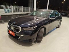 BMW 5 Series 530Li Luxury M Sport Package - ფოტო 1