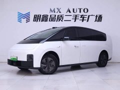 Li Auto MEGA Home Family Edition - ფოტო 2