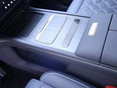 NIO ES8 Six-Seat Executive Signature Edition - ფოტო 12