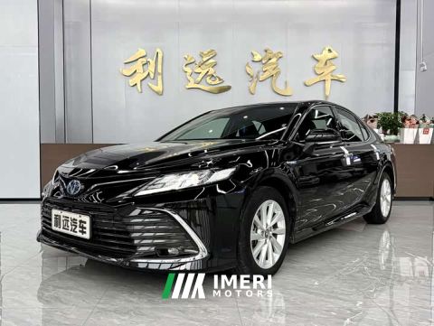 2022 Toyota Camry Hybrid Luxury