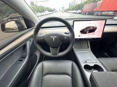 Tesla Model Y Rear-Wheel Drive - ფოტო 4
