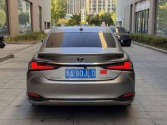 Lexus ES 2022 300h Premium Edition - ფოტო 10