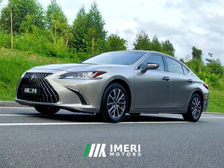 Lexus ES 2023 200 Excellence Edition - ავტომობილი ჩინეთიდან