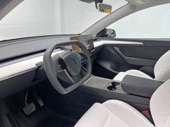 Tesla Model Y Long Range All-Wheel Drive - ფოტო 14