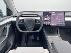 Tesla Model Y Long Range All-Wheel Drive - ფოტო 20