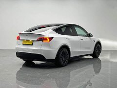 Tesla Model Y Long Range All-Wheel Drive - ფოტო 6