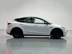 Tesla Model Y Long Range All-Wheel Drive - ფოტო 7