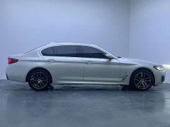 BMW 5 Series Facelift 525Li M Sport Package - ფოტო 15