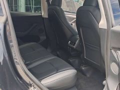 Tesla Model Y Rear-Wheel Drive - ფოტო 12