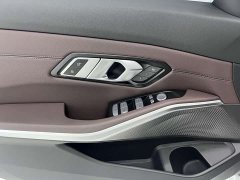 BMW 3 Series 320Li M Sport Package - ფოტო 8