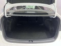 Toyota Corolla 2023 1.8L CVT Luxury - ფოტო 19
