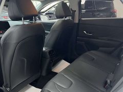 Hyundai Elantra 1.5L CVT Luxury - ფოტო 16