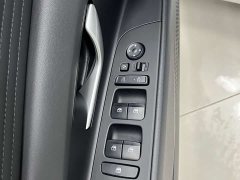 Hyundai Elantra 1.5L CVT Luxury - ფოტო 9