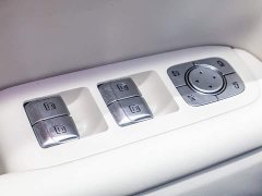 Li Auto L8 Pro - ფოტო 14