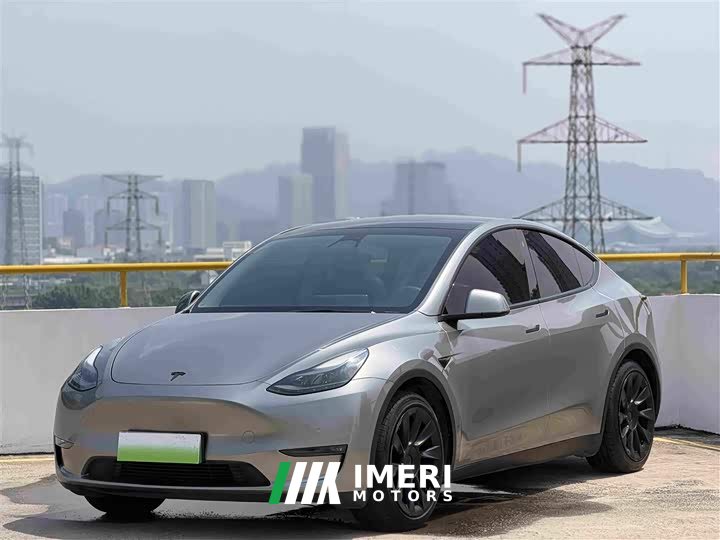 Tesla Model Y Standard Range RWD