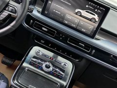 Lincoln Explorer 2.0T AWD Elite - ფოტო 20
