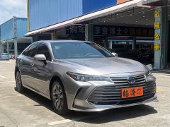 Toyota Avalon 2019 Hybrid 2.5L Luxury National VI - ფოტო 3