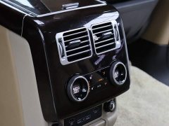 Land Rover Range Rover 3.0 L6 Heritage Extended Wheelbase Classic Edition - ფოტო 9