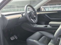 Tesla Model Y Long Range All-Wheel Drive 3D7 - ფოტო 18