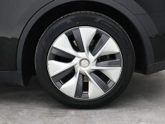Tesla Model Y Rear-Wheel Drive - ფოტო 11