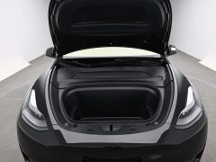 Tesla Model Y Rear-Wheel Drive - ფოტო 17