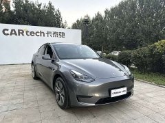 Tesla Model Y Rear-Wheel Drive - ფოტო 4