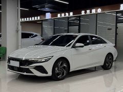 Hyundai Elantra 2023 1.5L CVT Luxury - ფოტო 1