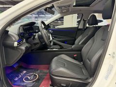 Hyundai Elantra 2023 1.5L CVT Luxury - ფოტო 15