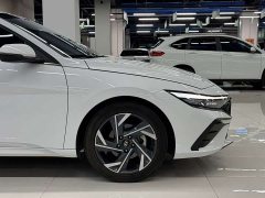 Hyundai Elantra 2023 1.5L CVT Luxury - ფოტო 5
