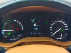 Toyota Gravia 2.5L Hybrid Comfort Edition - ფოტო 10