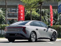 FAW Red Flag EH7 2024 640 Pro AWD Honor Edition - ფოტო 7