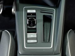 Volkswagen Golf 280TSI DSG R-Line 50th Anniversary Edition - ფოტო 14