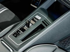 Volkswagen Golf 280TSI DSG R-Line 50th Anniversary Edition - ფოტო 18