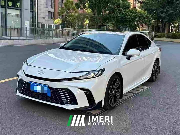 Toyota Camry Hybrid 2.0HG Radiance Edition
