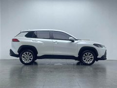 Toyota Frontlander 2.0L CVT Luxury - ფოტო 9