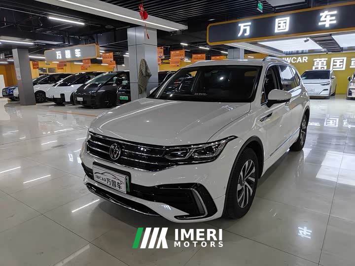 Volkswagen Tiguan L Plug-in Hybrid 430PHEV Plug-in Hybrid Premier Edition