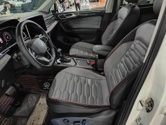 Volkswagen Tiguan L Plug-in Hybrid 430PHEV Plug-in Hybrid Premier Edition - photo 3