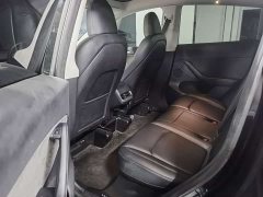 Tesla Model Y Rear-Wheel Drive - ფოტო 4