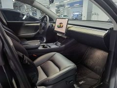 Tesla Model Y Rear-Wheel Drive - ფოტო 7