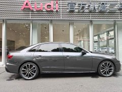 Audi A4L 40 TFSI quattro Luxury Dynamic - ფოტო 3
