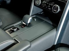 Land Rover Discovery Facelift 360PS R-Dynamic S - ფოტო 19