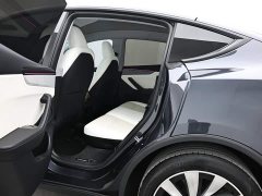 Tesla Model Y Rear-Wheel Drive - ფოტო 13