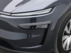 Tesla Model Y Rear-Wheel Drive - ფოტო 17