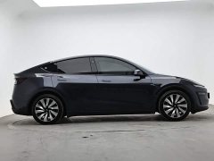 Tesla Model Y Rear-Wheel Drive - ფოტო 5