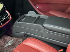 Bentley Bentayga 4.0T V8 Long Wheelbase - ფოტო 18