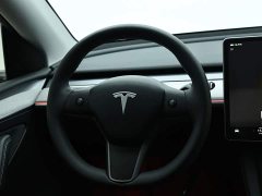 Tesla Model Y Rear-Wheel Drive - ფოტო 16