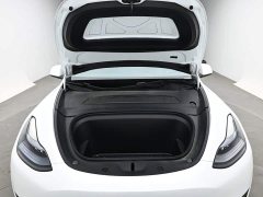 Tesla Model Y Rear-Wheel Drive - ფოტო 17