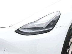 Tesla Model Y Rear-Wheel Drive - ფოტო 18