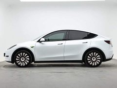 Tesla Model Y Rear-Wheel Drive - ფოტო 6
